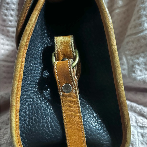 Vintage Dooney & Bourke Black and Brown All-Weather Leather Crossbody Bag πΌππΌπ - Picture 13 of 13